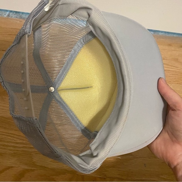 Vintage Hawaii Gray Rope Mesh SnapBack Trucker Puffy Hat Gold Leaf Lapel - Picture 3 of 13